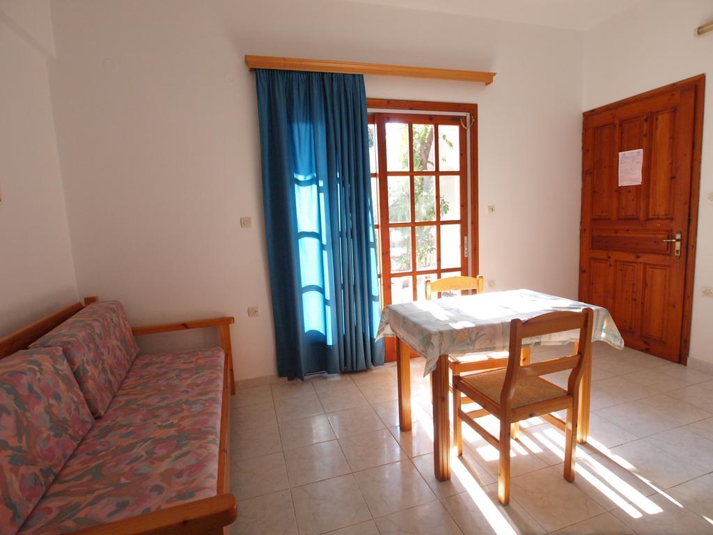 Irini Apartments Platanés Zimmer foto